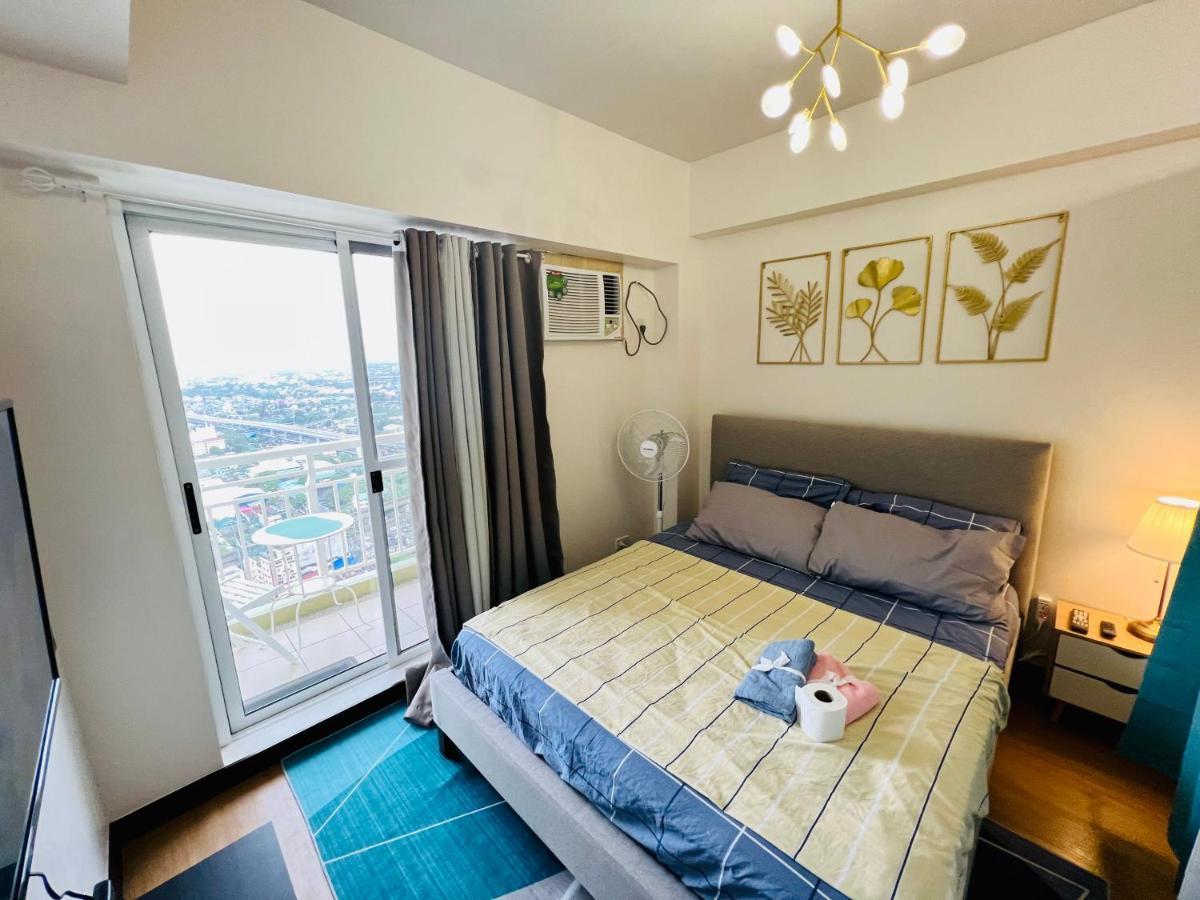 The Celandine By Dmci Homes Caloocan Экстерьер фото