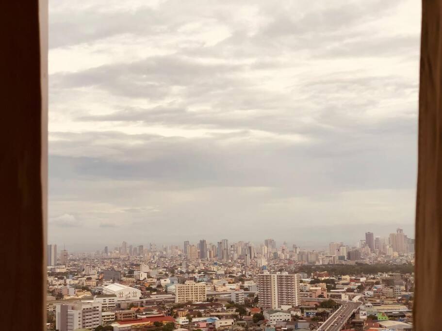 The Celandine By Dmci Homes Caloocan Экстерьер фото
