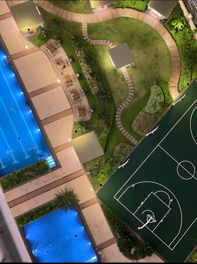 The Celandine By Dmci Homes Caloocan Экстерьер фото