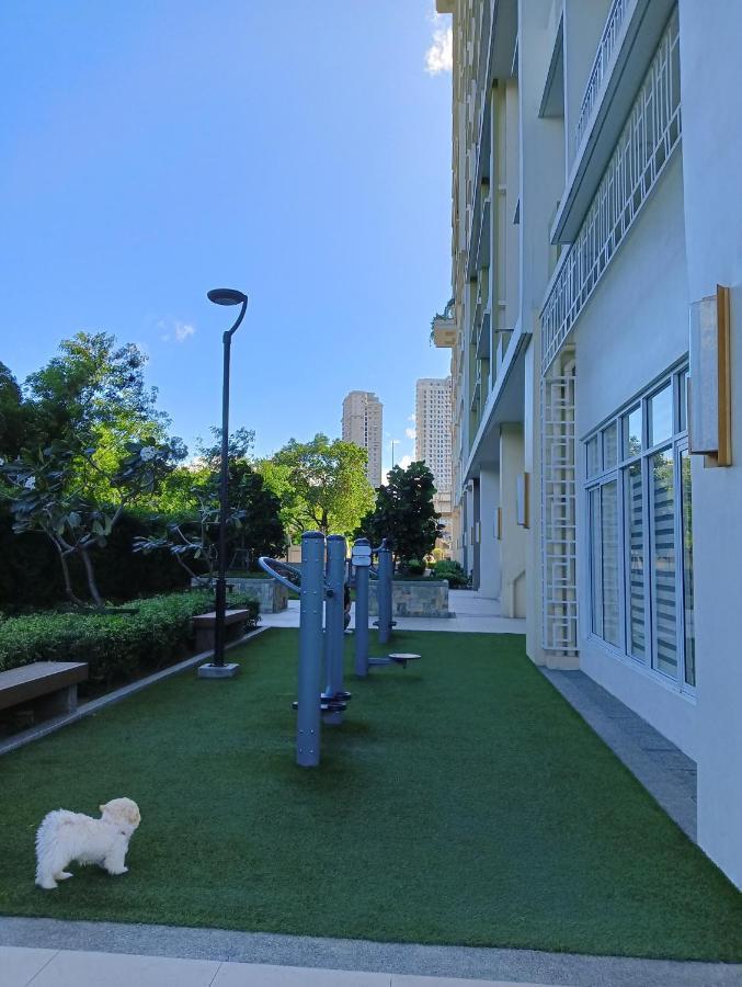 The Celandine By Dmci Homes Caloocan Экстерьер фото
